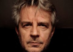 ΑΜΕΤΑΧΕΙΡΙΣΤΑ ΠΤΥΧΙΑ ΚΑΙ ΕΓΚΕΦΑΛΟΙ