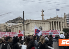Πρωτομαγιά: Πλήθος διαδηλωτών στο κέντρο παρά την κακοκαιρία