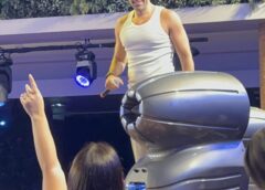 Ο Κωνσταντίνος Αργυρός γιορτάζει την κυκλοφορία του νέου του άλμπουμ «Καμπάνες» στη Νέα Υόρκη