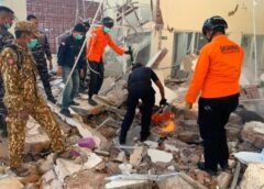 Ινδονησία: Ισχυρός σεισμός 7,7 Ρίχτερ