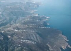 Μην αφήνεις ποτέ την πραγματικότητα,  να σου χαλάσει ένα ωραίο παραμύθι!!