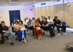 Άλλη μεγαλειώδης 19 ατόμων συνάθροιση…