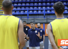 Σήκωσαν… μανίκια στο Περιστέρι – Το μήνυμα του Ξανθόπουλου στους παίκτες