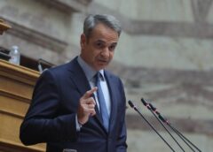 Πακέτο άνω του 1 δισ. ευρώ για συνταξιούχους, οικογένειες, επαγγελματίες και επιχειρήσεις – Τα μέτρα που εξετάζονται