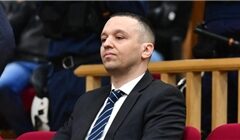 Βουλαρίνος: Ξανάρχισε η διαφήμιση στον Κασιδιάρη