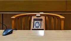 Μέχρι πότε οι γονείς πρέπει να στηρίζουν οικονομικά τα παιδιά τους; Δικαστήριο είπε «όχι» στη μείωση διατροφής μετά τα 18