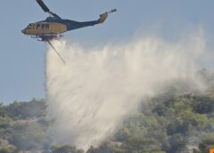 Φωτιά τώρα στην Πλώρα Ηρακλείου, επιχειρεί ένα ελικόπτερο