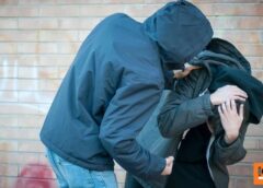 Άγριος ξυλοδαρμός 15χρονου έξω από το σπίτι του στο Ηράκλειο από δύο συνομήλικούς του