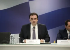 Πιερρακάκης για τιμές σε καύσιμα: «Έχουμε εφεδρείες για μέτρα στήριξης νοικοκυριών και επιχειρήσεων»