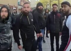 Αριστερόφιλοι Γάλλοι μαυρισμένοι από τον ήλιο μαθητές, καίνε, σπάνε και λεηλατούν περιουσίες δημόσιες και ιδιωτικές, διεκδικώντας παράταση ωραρίου της βιβλιοθήκης του σχολείου τους