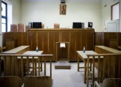 Λάρισα: Προφυλακίστηκε 21χρονος που μαχαίρωσε 39χρονο σε μπαρ
